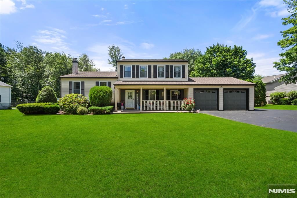 21 Baron Road, West Milford, NJ 07480