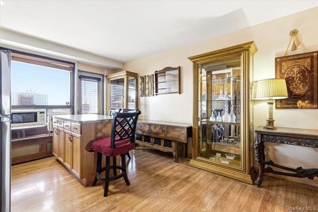 61-55 98th Street 17A, Rego Park, NY 11374