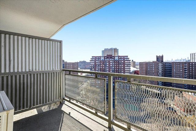 61-55 98th Street 17A, Rego Park, NY 11374