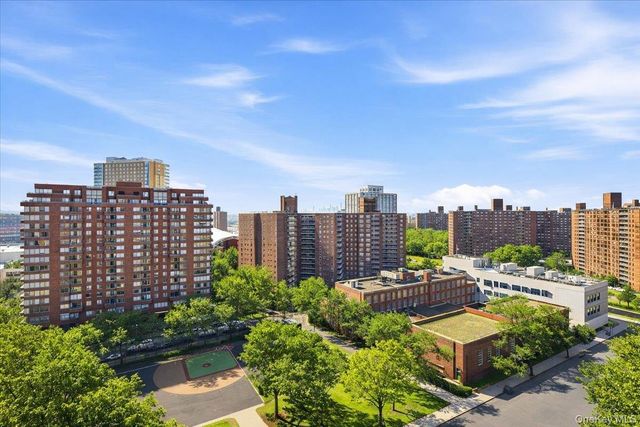 61-55 98th Street 17A, Rego Park, NY 11374