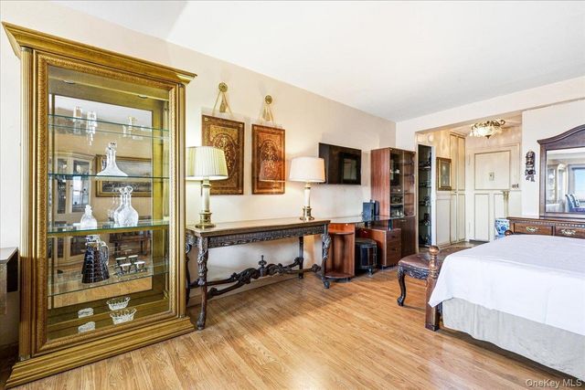 61-55 98th Street 17A, Rego Park, NY 11374