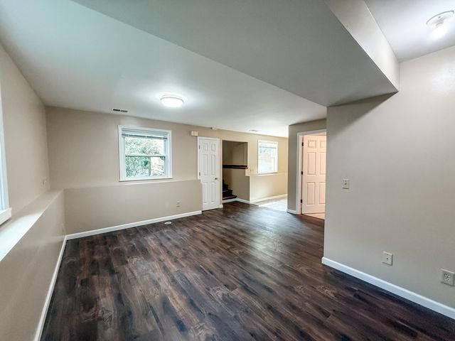 145 Jessamine Avenue E, Saint Paul, MN 55117