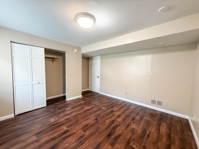 145 Jessamine Avenue E, Saint Paul, MN 55117