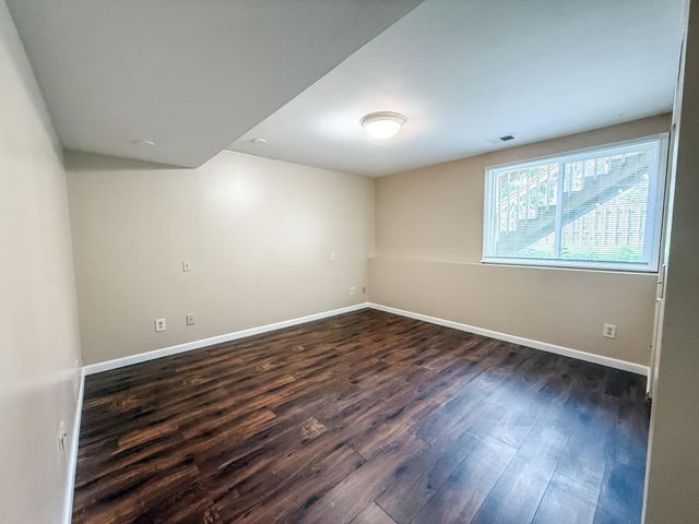 145 Jessamine Avenue E, Saint Paul, MN 55117