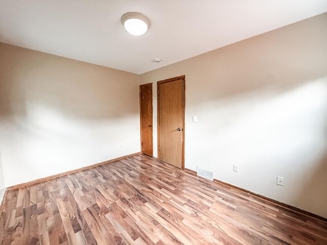 145 Jessamine Avenue E, Saint Paul, MN 55117