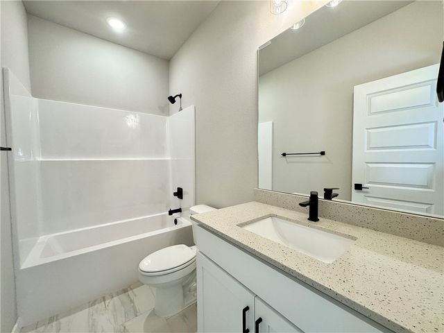 6002 SW Chiefs Avenue, Bentonville, AR 72713