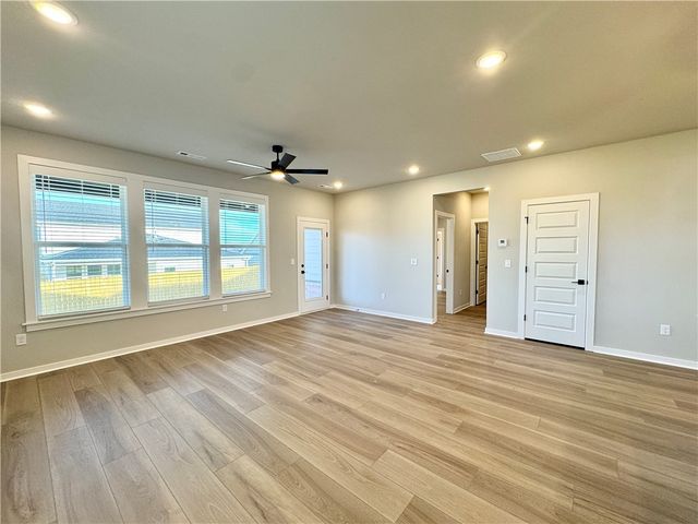 6002 SW Chiefs Avenue, Bentonville, AR 72713