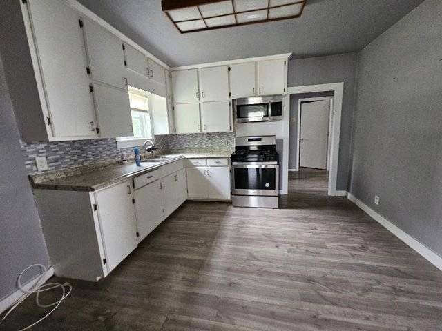 400 S College Street, Itasca, TX 76055