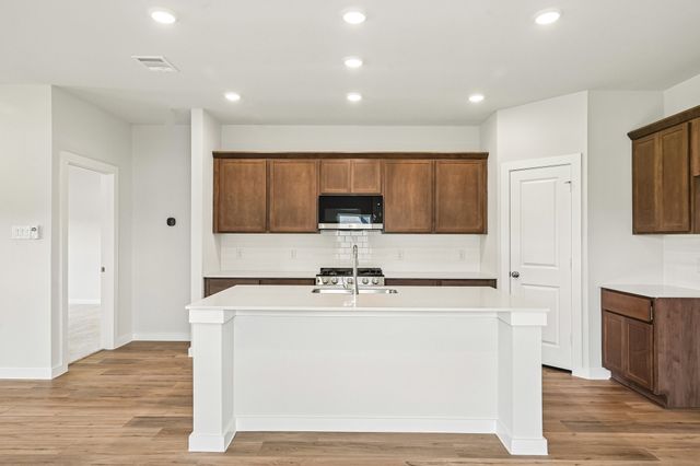 312 Sun Harvest Drive, Royse City, TX 75189