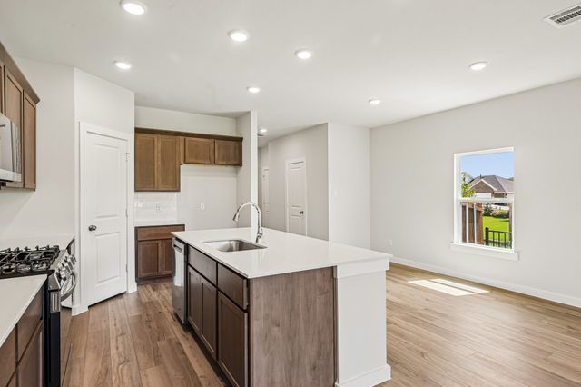 312 Sun Harvest Drive, Royse City, TX 75189