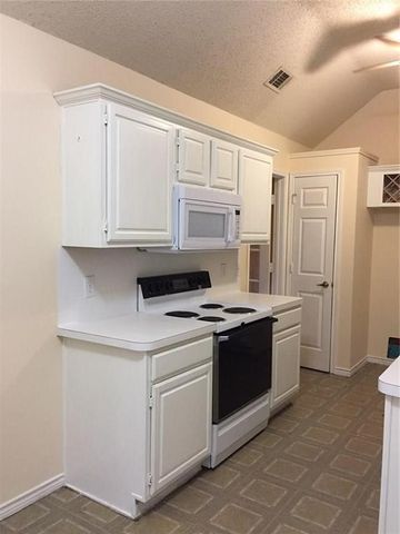 2127 Dover Drive, Carrollton, TX 75006