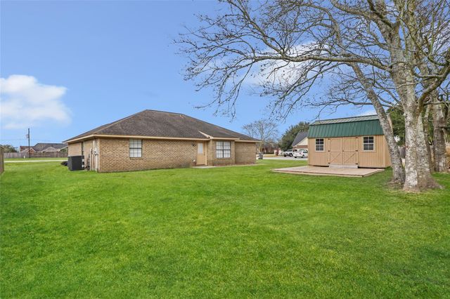 12110 E River Run Drive, Baytown, TX 77523