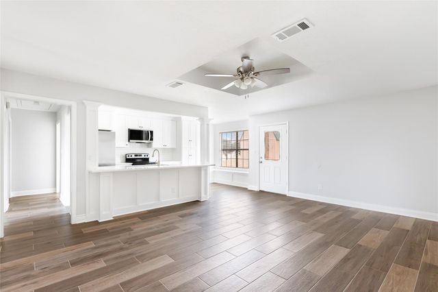 12110 E River Run Drive, Baytown, TX 77523