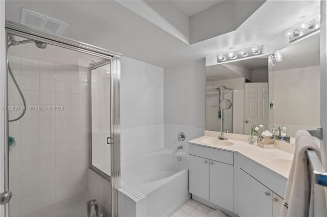 17100 N Bay Rd 1301, Sunny Isles Beach, FL 33160