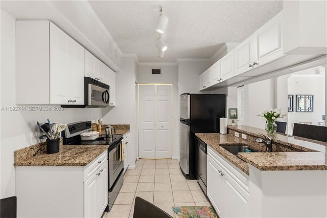 17100 N Bay Rd 1301, Sunny Isles Beach, FL 33160