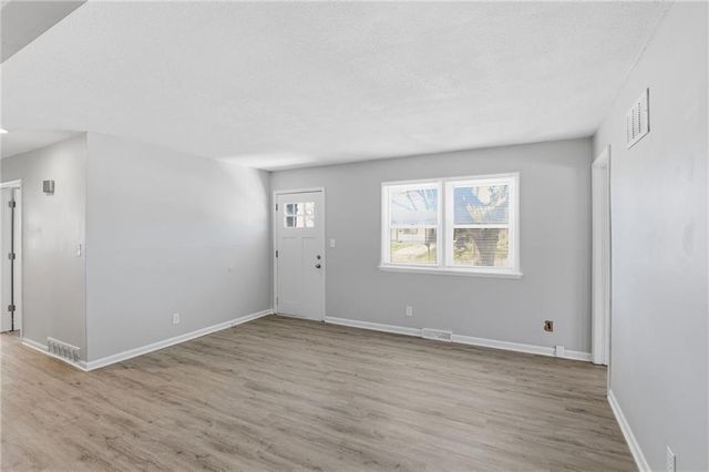 3431 N 39th Street, Kansas City, KS 66104