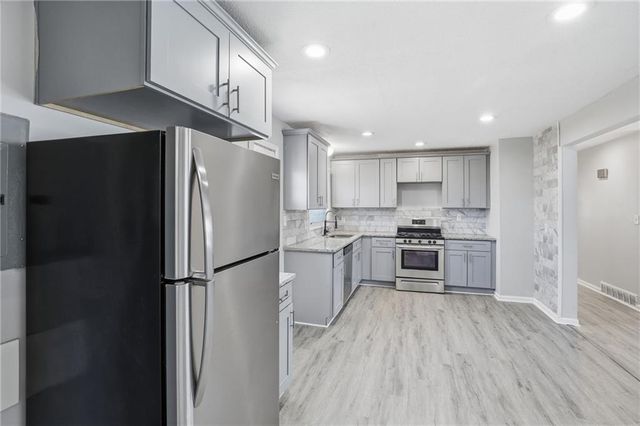 3431 N 39th Street, Kansas City, KS 66104