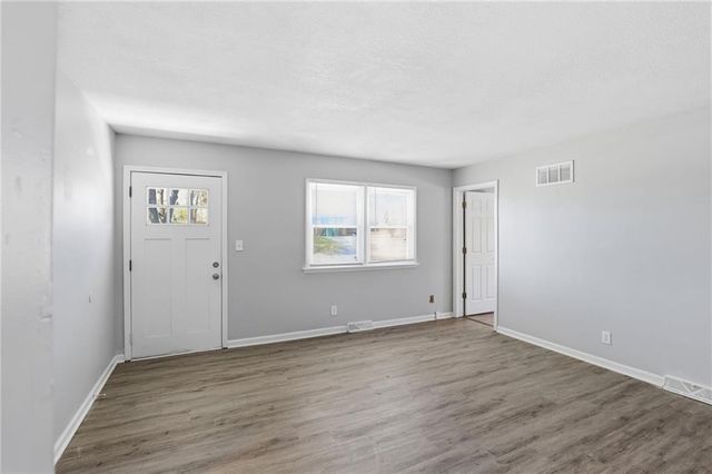 3431 N 39th Street, Kansas City, KS 66104