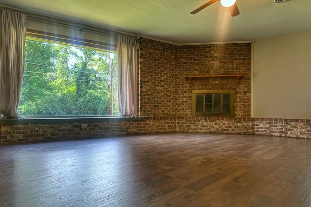 221 W 23rd Street, Russellville, AR 72801