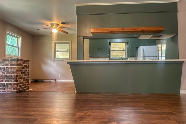 221 W 23rd Street, Russellville, AR 72801