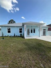 546 Louisville ST E, Lehigh Acres, FL 33974