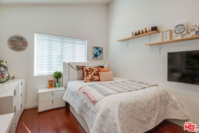 1245 S Muirfield Road, Los Angeles, CA 90019