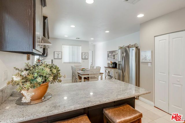 1245 S Muirfield Road, Los Angeles, CA 90019