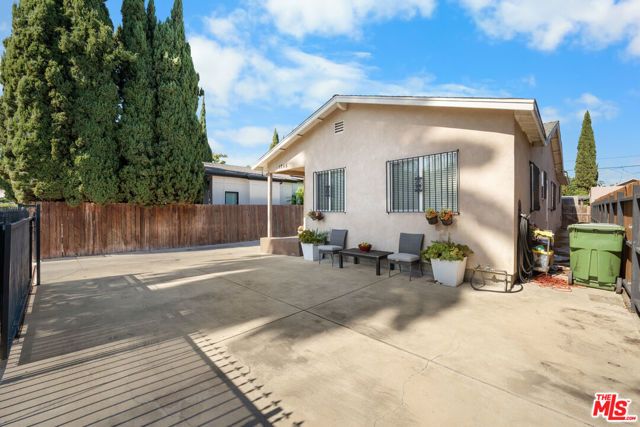 1245 S Muirfield Road, Los Angeles, CA 90019