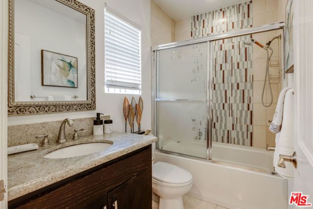 1245 S Muirfield Road, Los Angeles, CA 90019