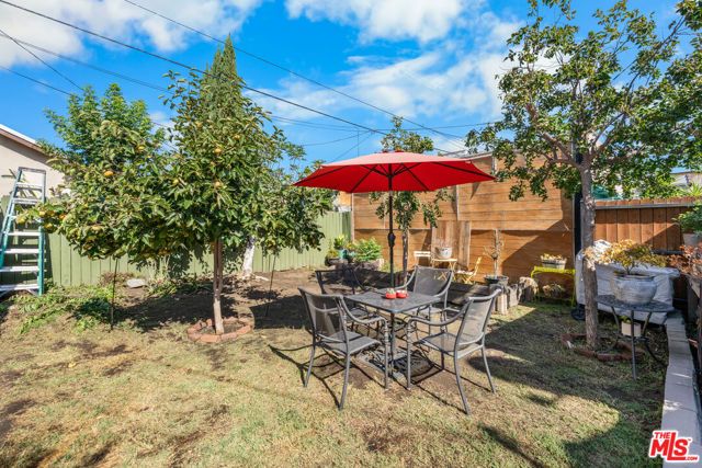1245 S Muirfield Road, Los Angeles, CA 90019