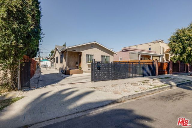 1245 S Muirfield Road, Los Angeles, CA 90019
