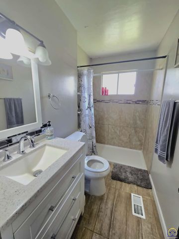 3112 SE Michigan AVE, Topeka, KS 66605