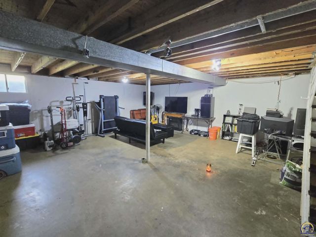 3112 SE Michigan AVE, Topeka, KS 66605