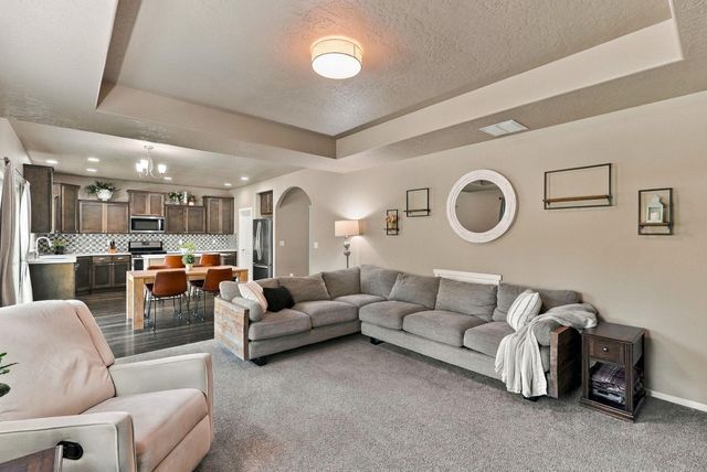 4814 N Emerald Ln, Spokane, WA 99212