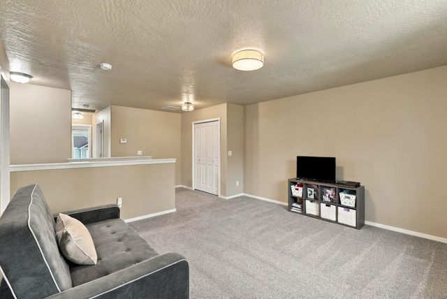 4814 N Emerald Ln, Spokane, WA 99212
