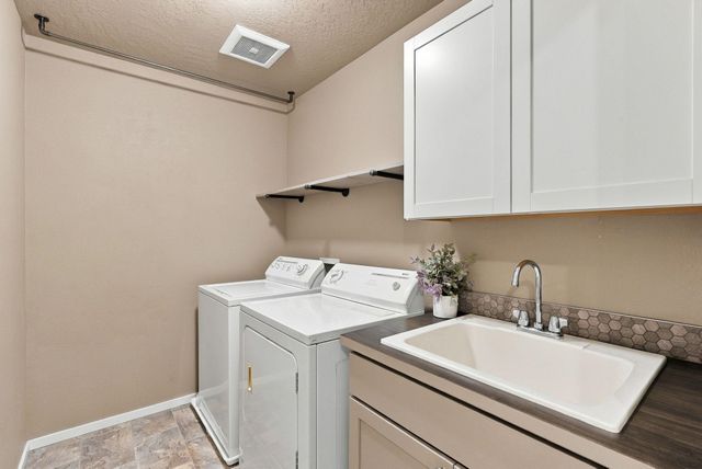 4814 N Emerald Ln, Spokane, WA 99212