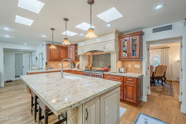 7471 E NORTHERN Avenue, Scottsdale, AZ 85258