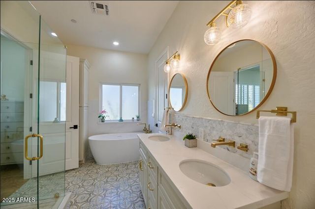 7471 E NORTHERN Avenue, Scottsdale, AZ 85258