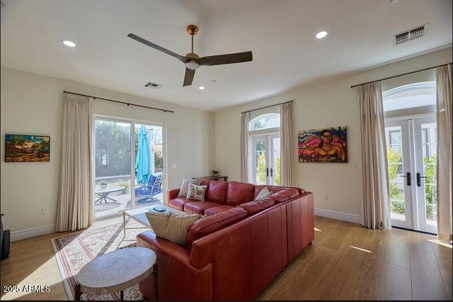 7471 E NORTHERN Avenue, Scottsdale, AZ 85258