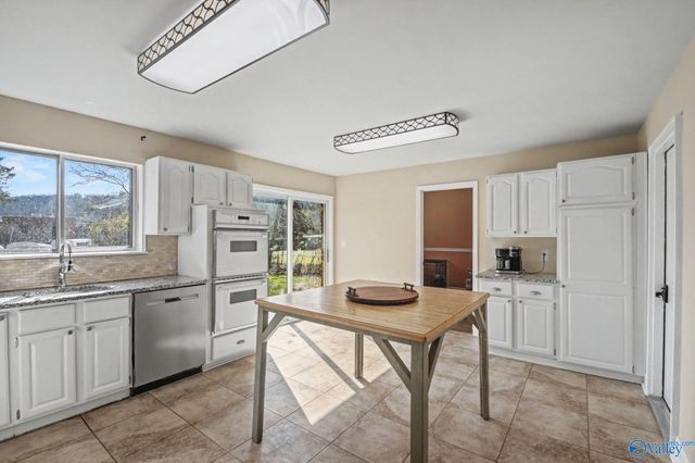 2811 Barcody Road SE, Huntsville, AL 35801