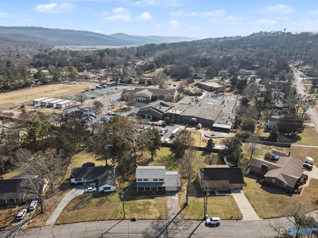 2811 Barcody Road SE, Huntsville, AL 35801