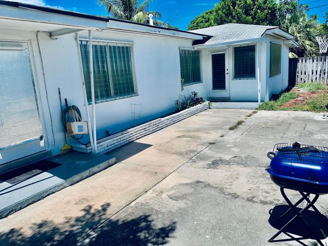 1420 N Federal Highway, Lake Worth Beach, FL 33460