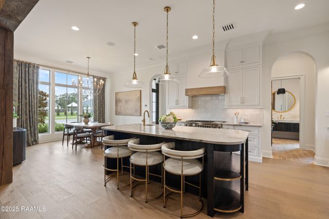 107 Pondside Drive, Lafayette, LA 70503