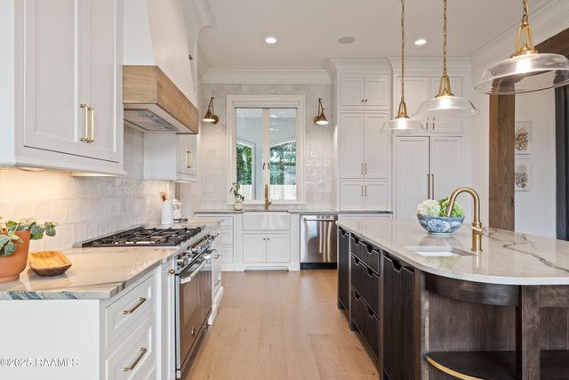 107 Pondside Drive, Lafayette, LA 70503