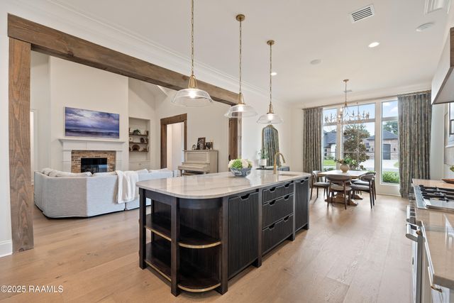 107 Pondside Drive, Lafayette, LA 70503