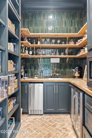 107 Pondside Drive, Lafayette, LA 70503