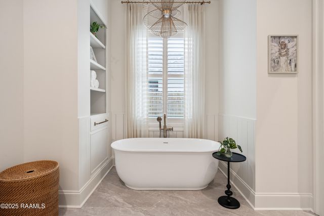 107 Pondside Drive, Lafayette, LA 70503