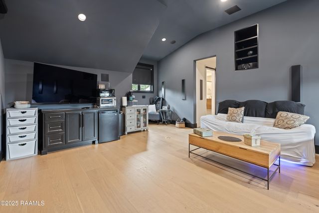 107 Pondside Drive, Lafayette, LA 70503