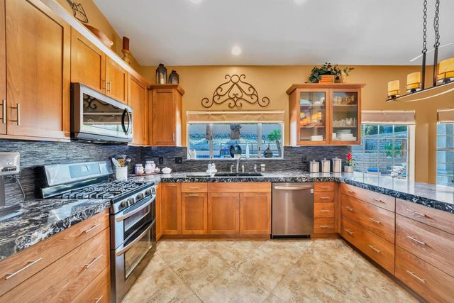 73095 Deer Grass Drive, Palm Desert, CA 92260