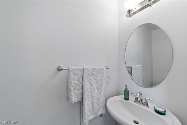 6120 Greenview Trail, North Ridgeville, OH 44039